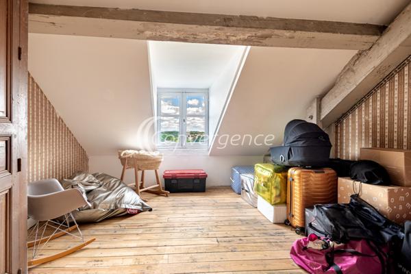 Appartement
                                                                                                                                                                                                                                                                                                                        5 pièce(s)                                                                                                                                                                                                          2 chambre(s)                                                                                                                                                                                                          124.79  m²