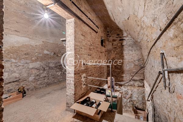 Appartement
                                                                                                                                                                                                                                                                                                                        5 pièce(s)                                                                                                                                                                                                          2 chambre(s)                                                                                                                                                                                                          124.79  m²