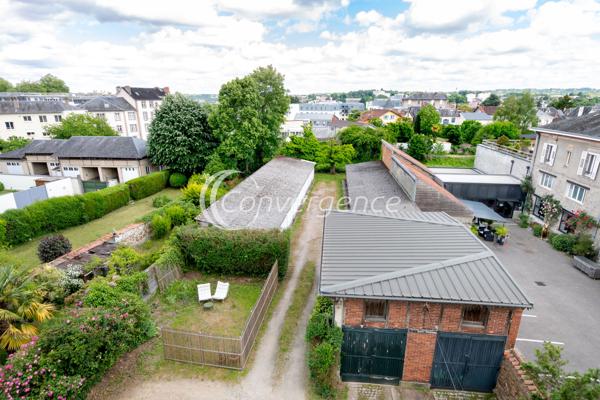 Appartement
                                                                                                                                                                                                                                                                                                                        5 pièce(s)                                                                                                                                                                                                          2 chambre(s)                                                                                                                                                                                                          124.79  m²