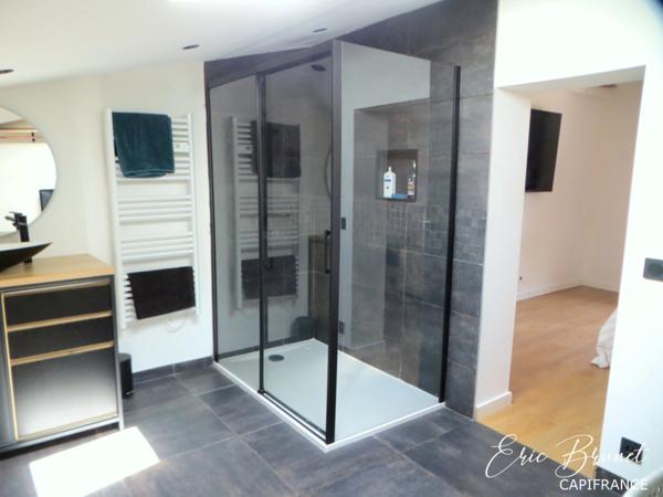 AUDENGE - maison entièrement rénovée au calme / 2 chambres dont une parentale