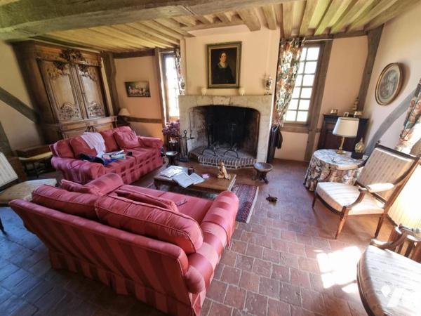 Belle propriété normande constituée de 3 maisons et piscine