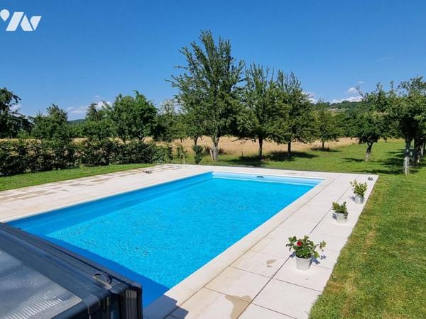 Belle propriété normande constituée de 3 maisons et piscine