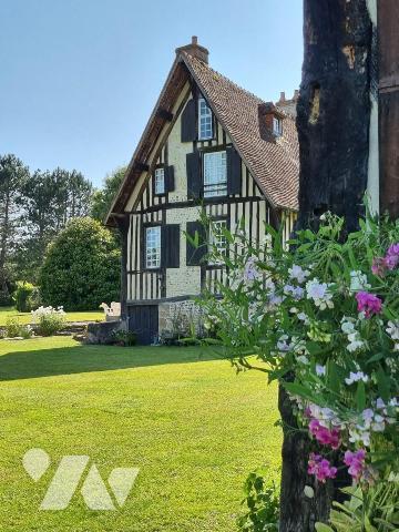 Belle propriété normande constituée de 3 maisons et piscine