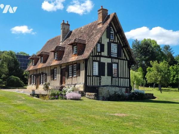 Belle propriété normande constituée de 3 maisons et piscine