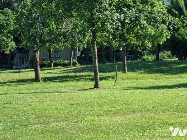 Belle propriété normande constituée de 3 maisons et piscine