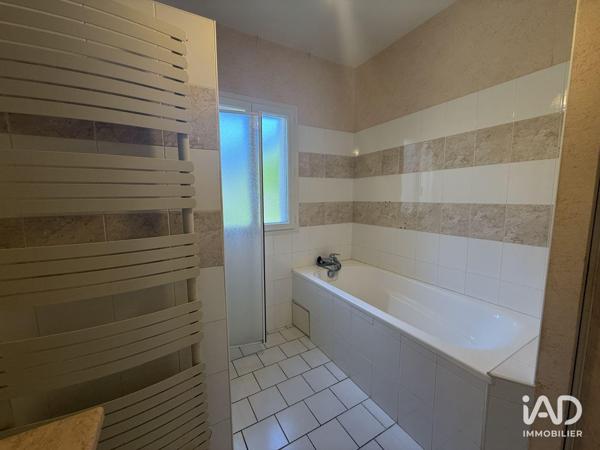 Maison à vendre 4 pièces 136 m² Saint-Pierre-d'Eyraud