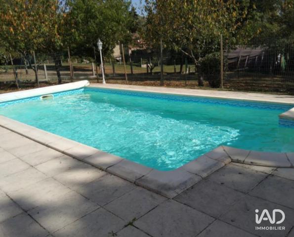Maison à vendre 4 pièces 136 m² Saint-Pierre-d'Eyraud