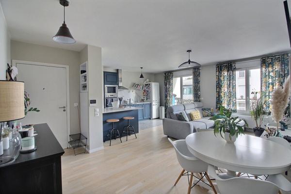 Appartement 4 pièces 81 m² + balcon 7 m² + parking