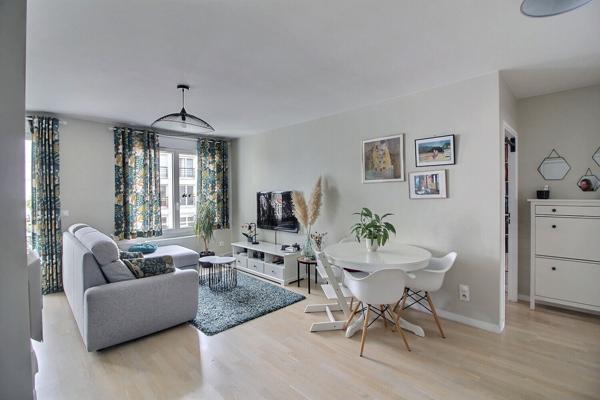 Appartement 4 pièces 81 m² + balcon 7 m² + parking