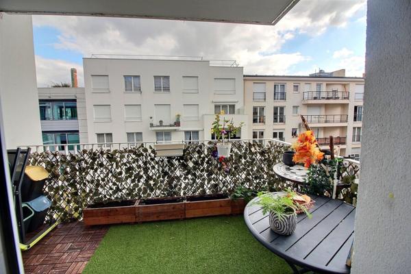 Appartement 4 pièces 81 m² + balcon 7 m² + parking