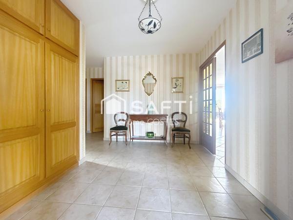 Maison Familiale d'environ 150 M2 avec double garage sur 2143 m2 de parcelle