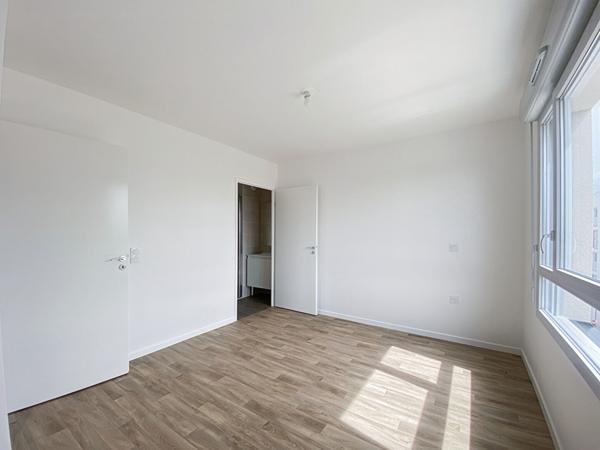 Appartement Melun 4 pièce(s) 75.80 m2 NEUF DERNIER ETAGE