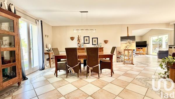 Maison à vendre 5 pièces 140 m² La Lande-de-Fronsac