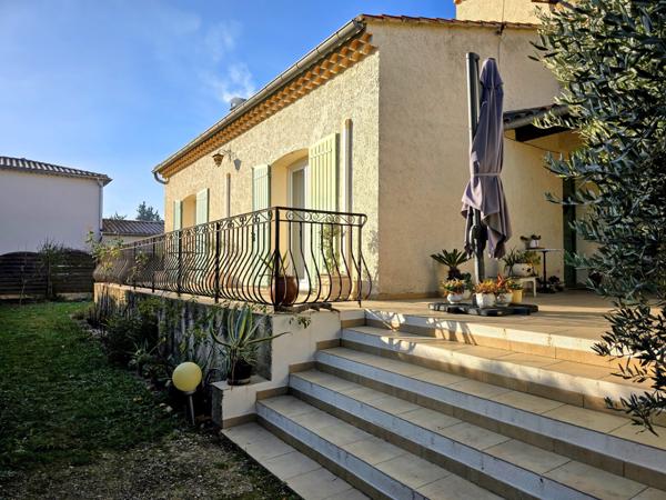 L'Isle-sur-la-Sorgue (84800) VILLA TRADITIONNELLE 117m² avec 3 CHAMBRES, CAVE,GARAGE - 10min A PIED DU CENTRE VILLE