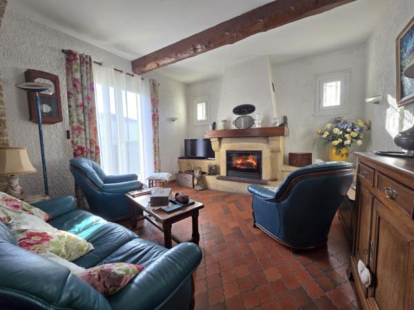 L'Isle-sur-la-Sorgue (84800) VILLA TRADITIONNELLE 117m² avec 3 CHAMBRES, CAVE,GARAGE - 10min A PIED DU CENTRE VILLE