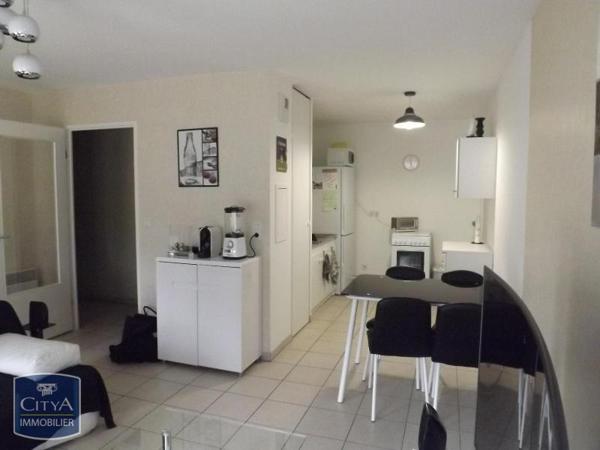 Appartement à louer 2 pièces 46.85m²