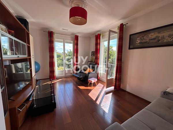 EXCLUSIVITE - A vendre à Perpignan (66000) - Maison 3 faces 146m² - 7 pièces, 5 chambres - garage - jardin - véranda