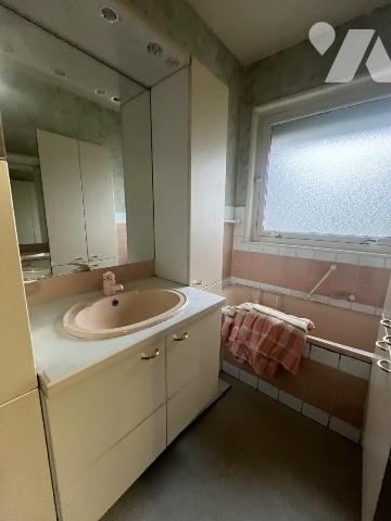 PAVILLON SEMI-INDIVIDUEL A RENOVER