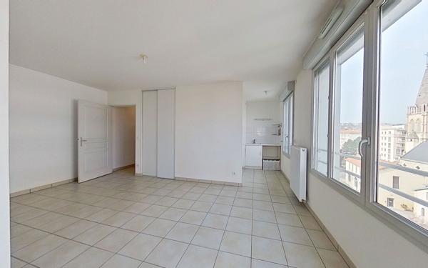 Appartement à vendre    2 pièces • 40 m2 Lyon 7