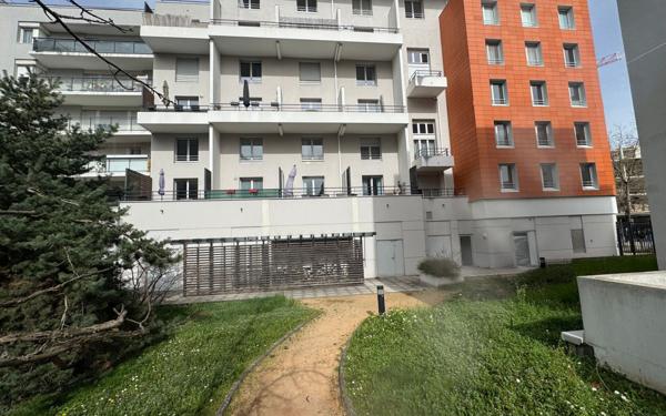 Appartement à vendre    2 pièces • 40 m2 Lyon 7