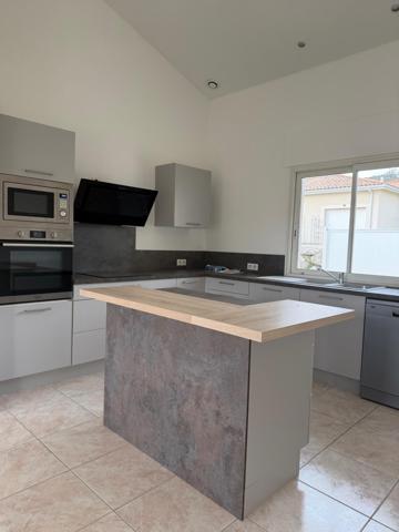 Maison de plein-pied située dan l'un des plus beaux villages de France dans un secteur recherché