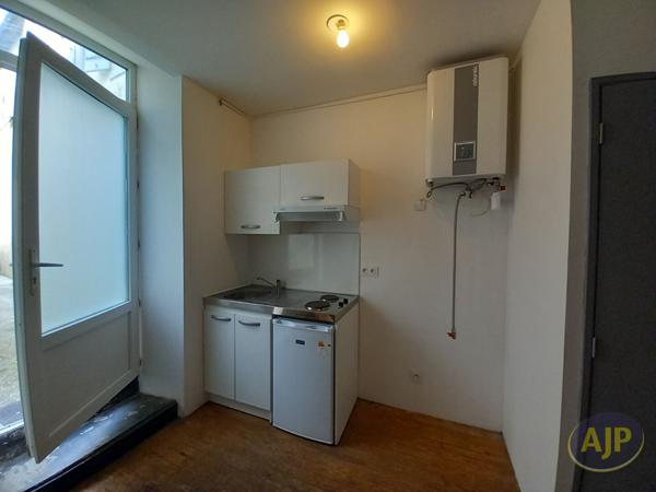 Location appartement Lesparre Medoc : 465 € - AJP Lesparre Immobilier