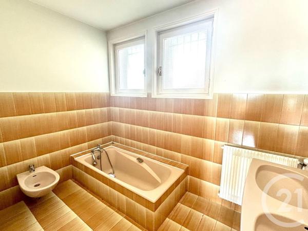 Maison à vendre  6 pièces - 191,09 m2 ST PRIEST EN JAREZ - 42