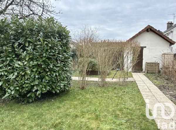 Maison 5 pièces de 120 m² à Saint-Cyr-sur-Loire (37540)