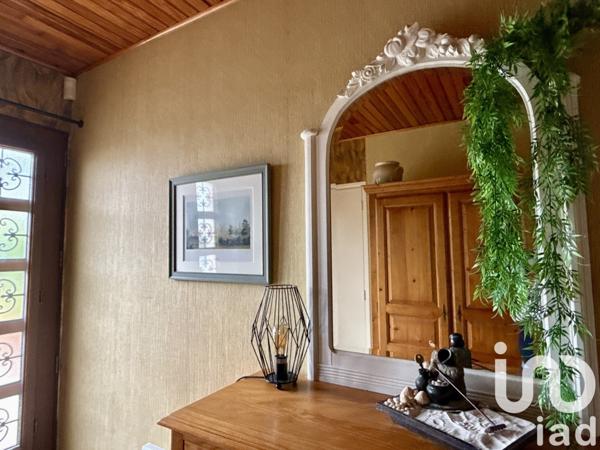 Maison 5 pièces de 120 m² à Saint-Cyr-sur-Loire (37540)