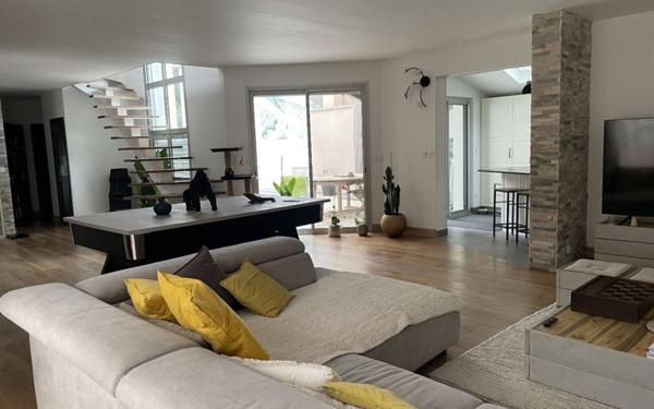 Maison à vendre    8 pièces •  Toulouse