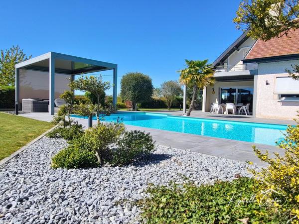 Maison familiale avec piscine au coeur de la nature!
