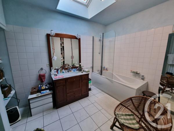 Appartement T4 à vendre  5 pièces - 145,48 m2 LOUHANS - 71