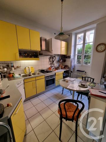 Appartement T4 à vendre  5 pièces - 145,48 m2 LOUHANS - 71