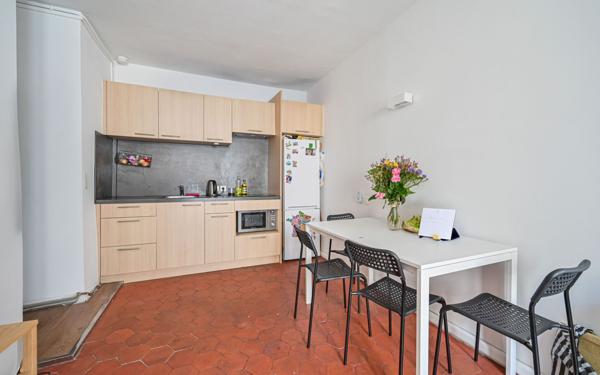 Appartement à vendre    2 pièces • 39,68 m2 Paris 18