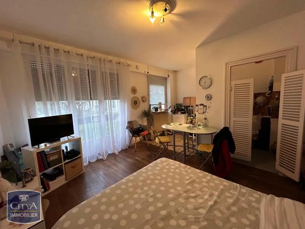 Appartement à louer 1 pièce 28m²