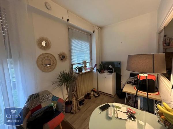 Appartement à louer 1 pièce 28m²