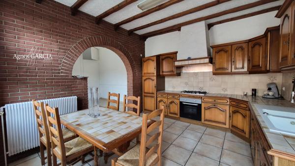 Maison familiale avec hangar et grand jardin