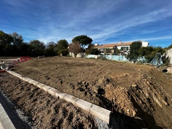 Dpt Hérault (34), à vendre JUVIGNAC terrain à Bâtir de 623 m2, viabilisé, borné, piscinable.