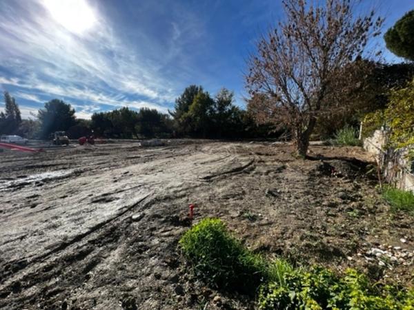 Dpt Hérault (34), à vendre JUVIGNAC terrain à Bâtir de 623 m2, viabilisé, borné, piscinable.