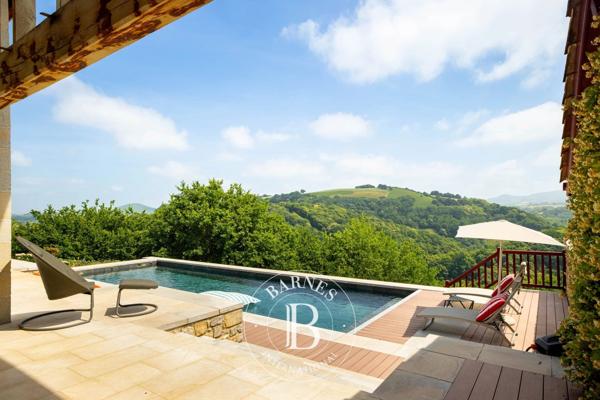 Hasparren, Maison 5 Chambres -  338 m² à vendre