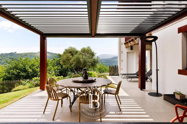 Hasparren, Maison 5 Chambres -  338 m² à vendre