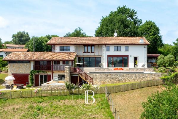 Hasparren, Maison 5 Chambres -  338 m² à vendre