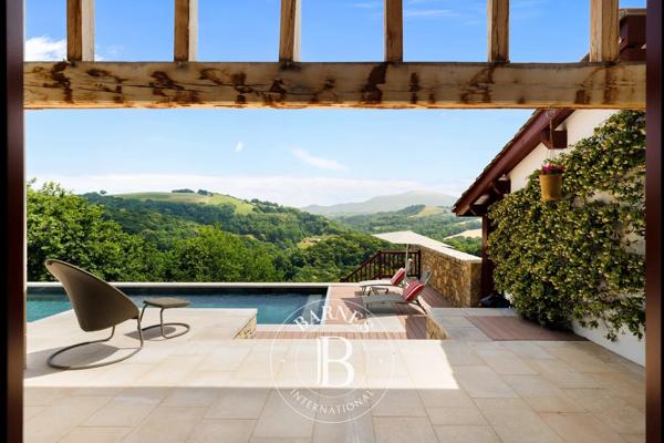 Hasparren, Maison 5 Chambres -  338 m² à vendre