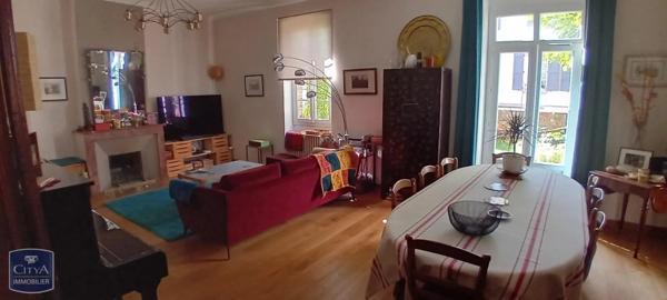 Maison à louer 8 pièces 270m²