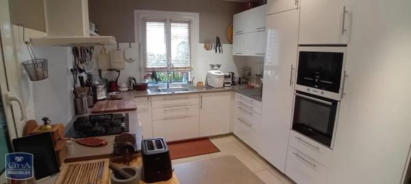 Maison à louer 8 pièces 270m²