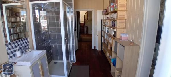 Maison à louer 8 pièces 270m²