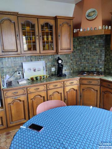 Maison de village
                                                                                                                                                                                                                                                                                                                        9 pièce(s)                                                                                                                                                                                                          3 chambre(s)                                                                                                                                                                                                          111.63  m²