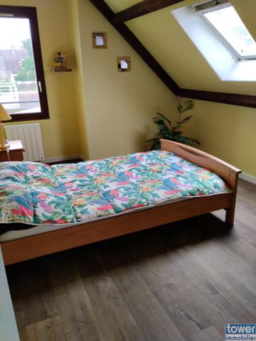 Maison de village
                                                                                                                                                                                                                                                                                                                        9 pièce(s)                                                                                                                                                                                                          3 chambre(s)                                                                                                                                                                                                          111.63  m²