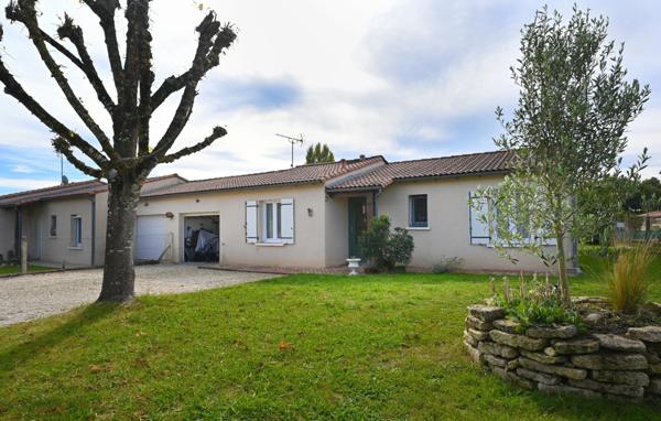 Maison à vendre 5 pièces LA CHAPELLE DES POTS (17)