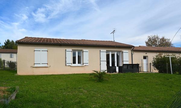 Maison à vendre 5 pièces LA CHAPELLE DES POTS (17)